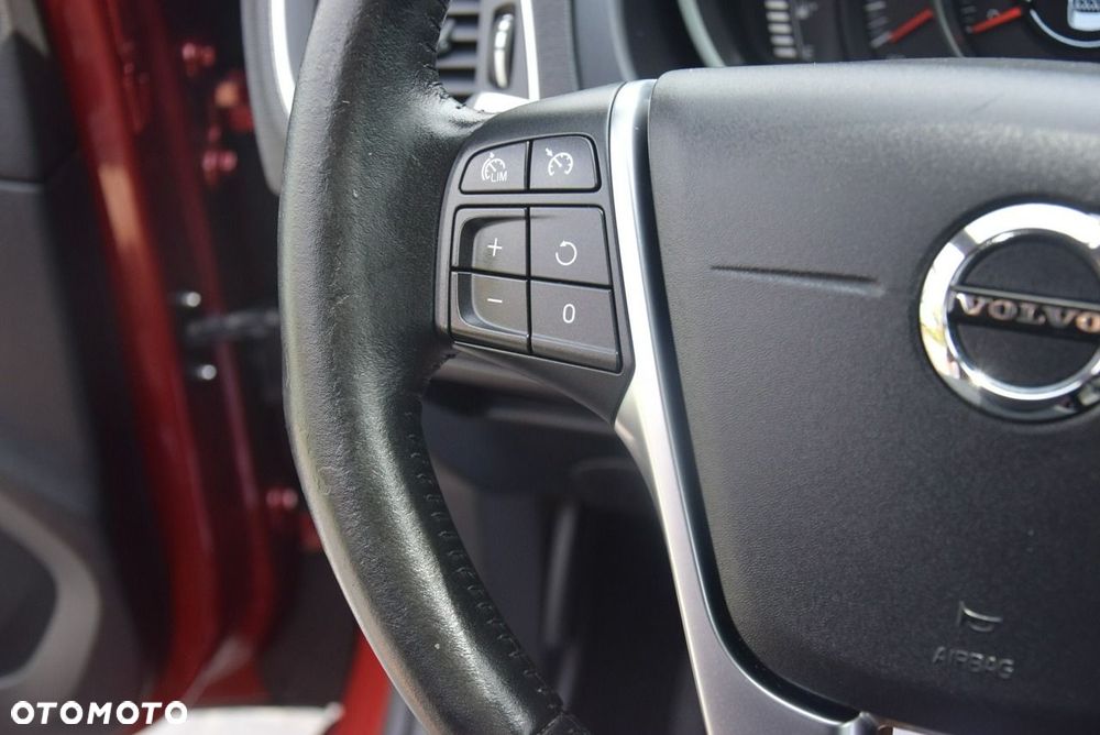 Volvo V40 D2 Momentum - 37