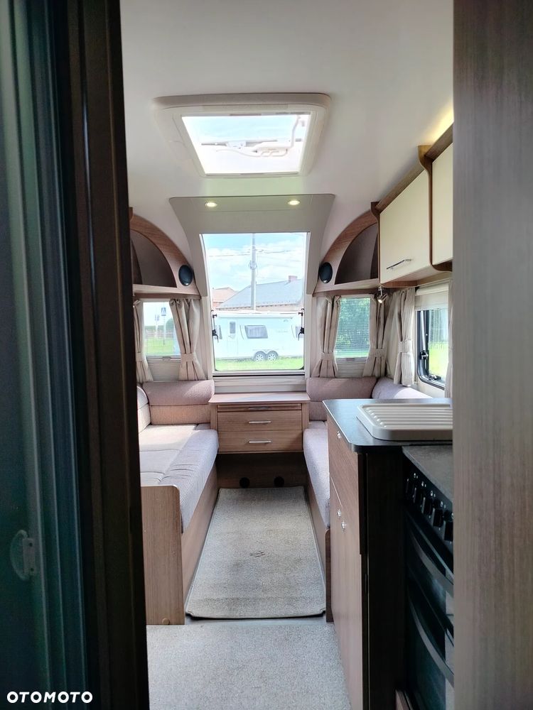 Bailey Phoenix 640 - 5