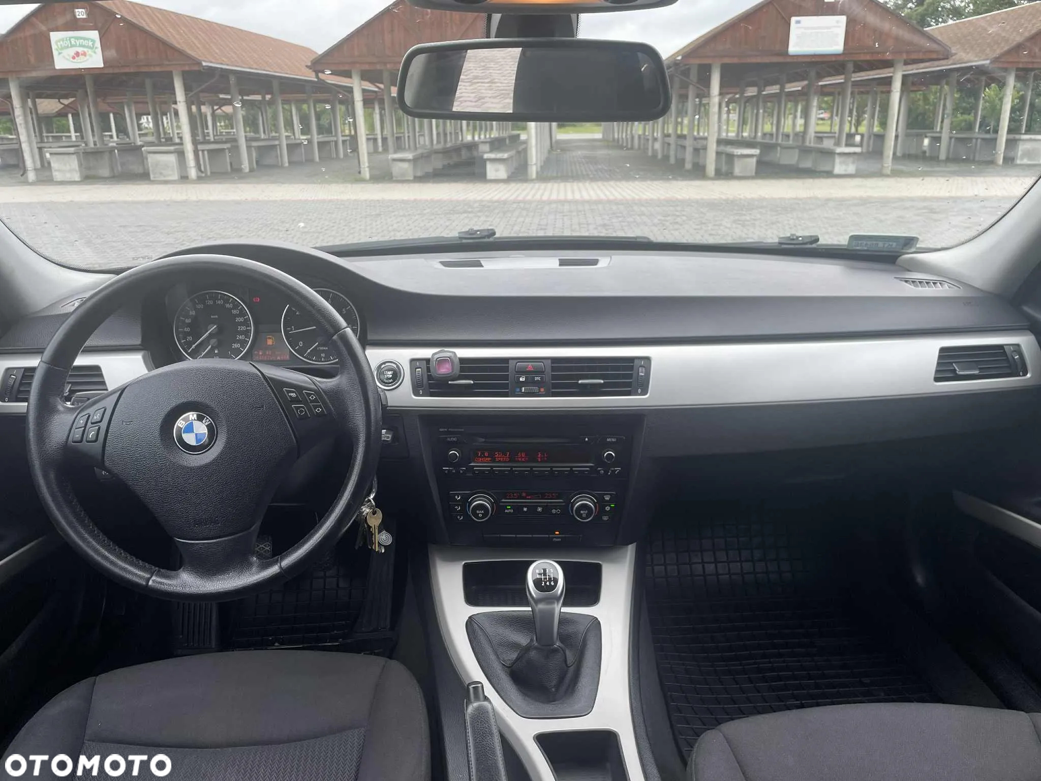 BMW Seria 3 318i - 10