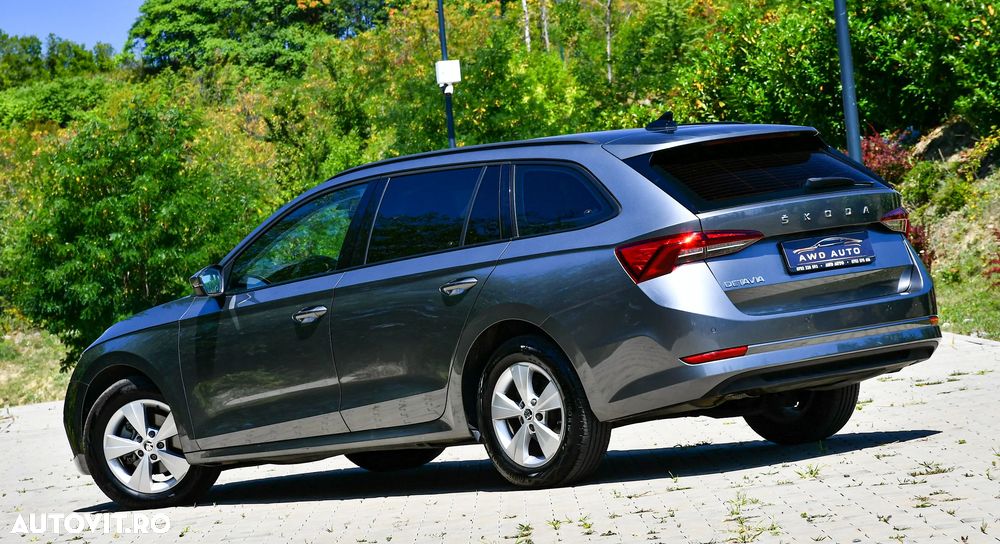 Skoda Octavia 2.0 TDI DSG Ambition - 5