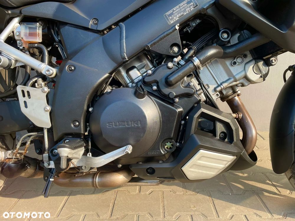 Suzuki DL - 16