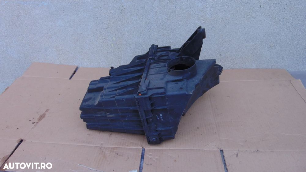 Carcasa filtru aer VW Transporter T5 2.0 TDI facelift an 2004-2013 COD 7E0129601 - 4