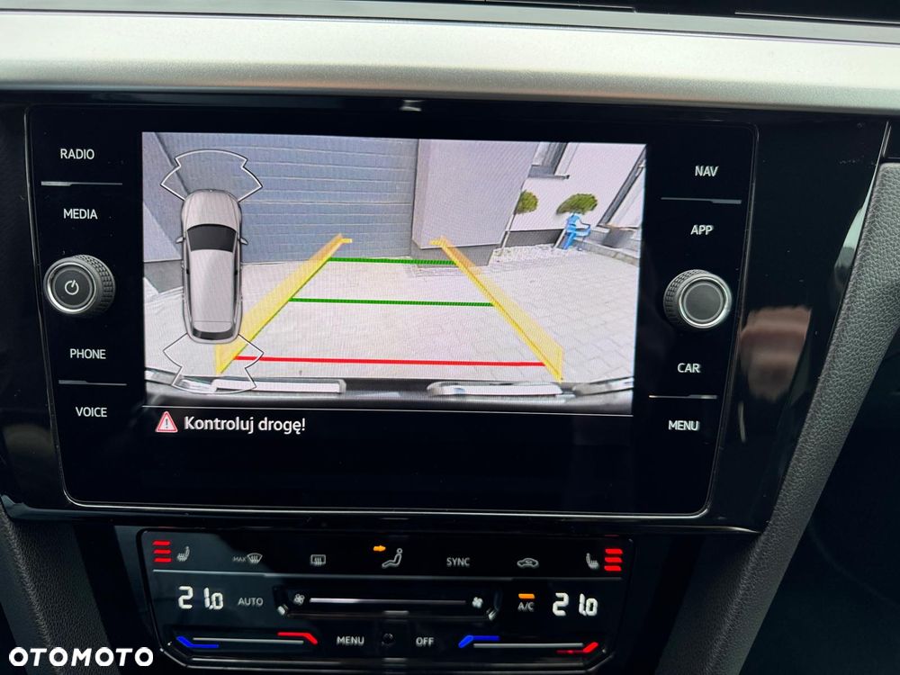 Volkswagen Arteon 2.0 TDI R-Line DSG - 32