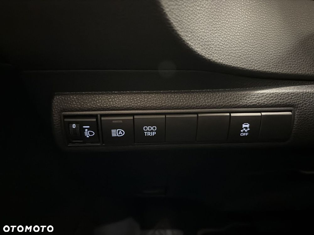 Toyota Corolla 1.8 Hybrid Comfort - 18