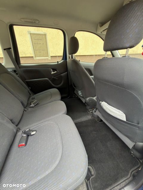 Toyota Yaris Verso 1.3 C - 17