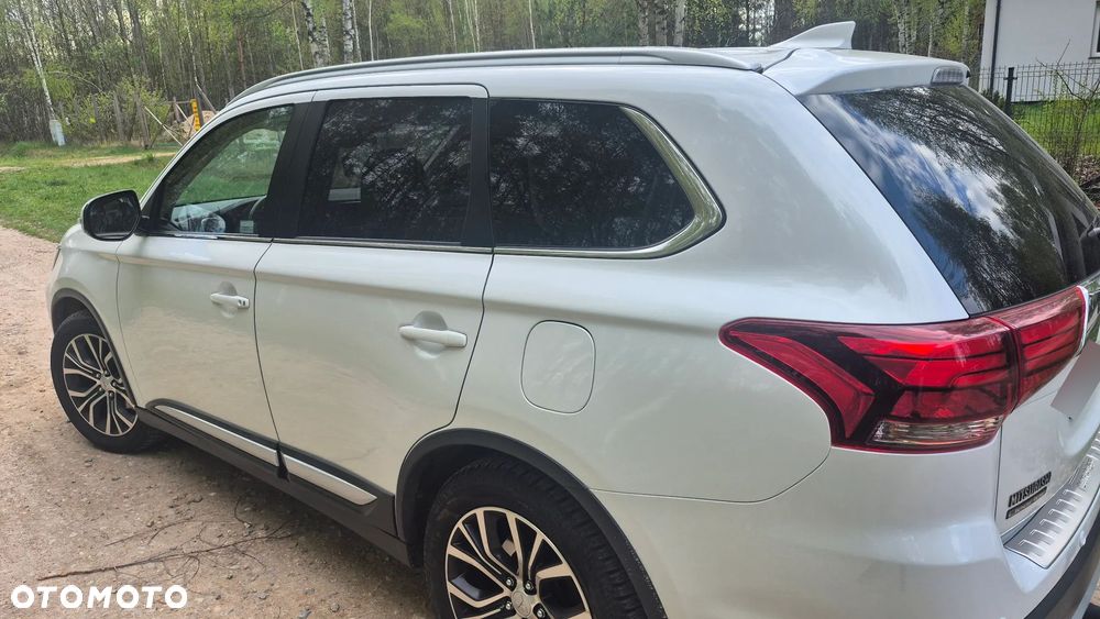 Mitsubishi Outlander 2.0 Instyle Navi 4WD CVT - 1