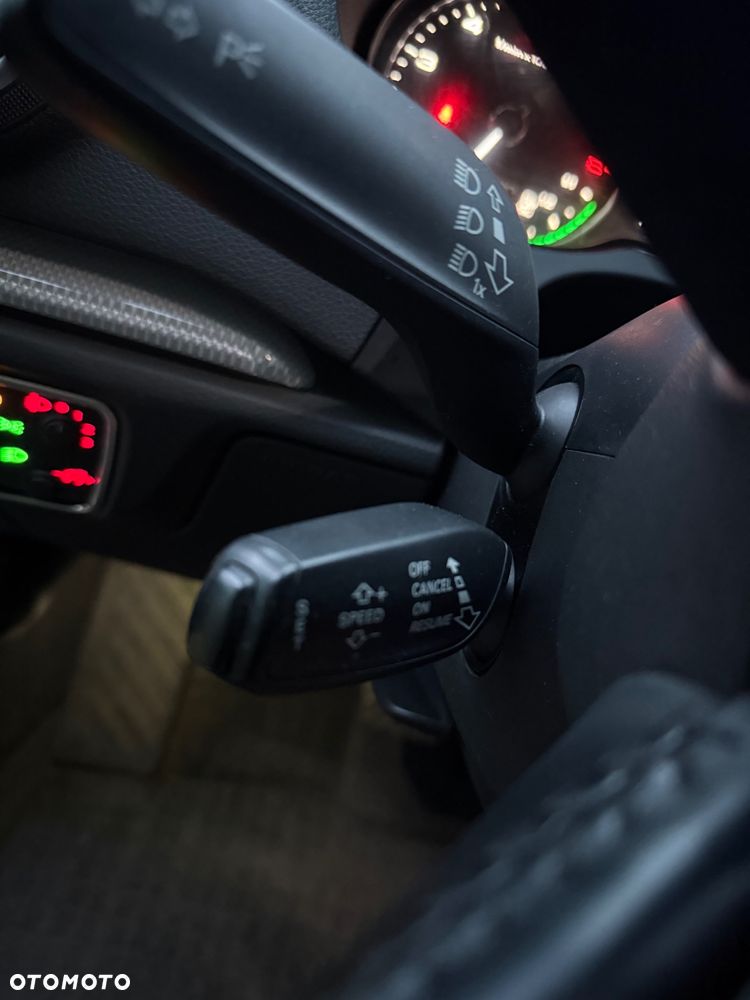 Audi A3 Sportback 1.4 TFSI g-tron S tronic Ambiente - 39