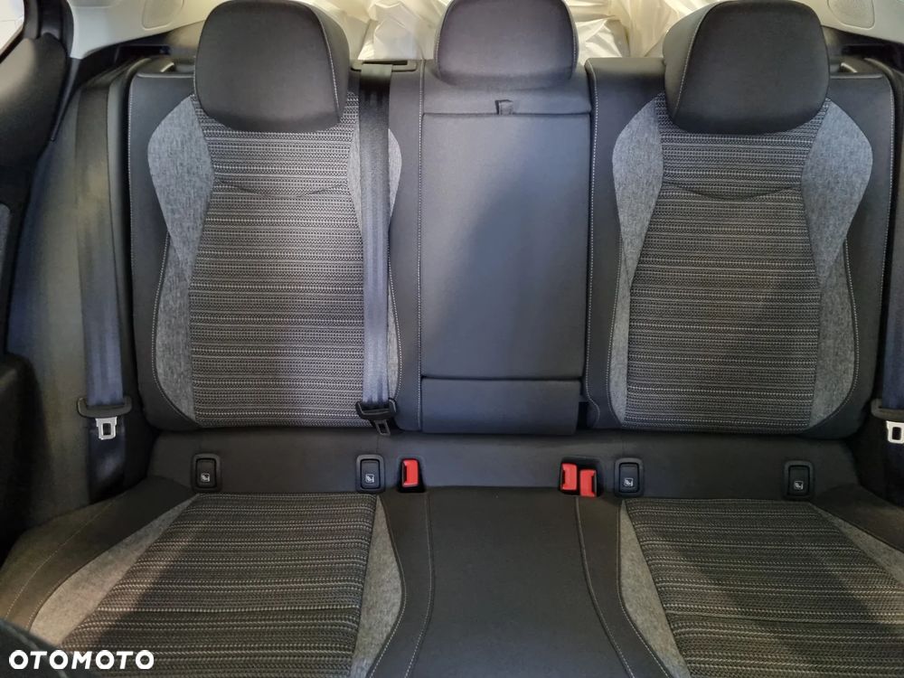 Skoda Superb 2.0 TSI Drive DSG - 26