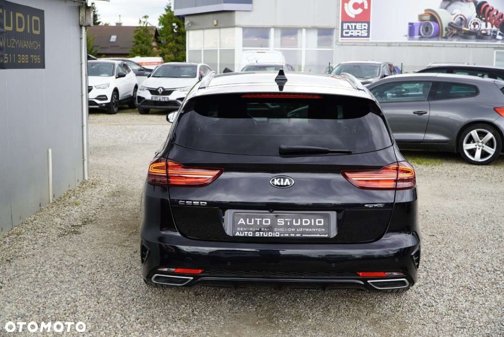 Kia Ceed 1.4 T-GDI DCT OPF GT Line - 31