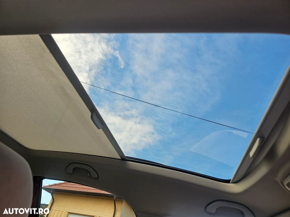 Skoda Roomster 1.6 TDI DPF Elegance PLUS EDITION - 8