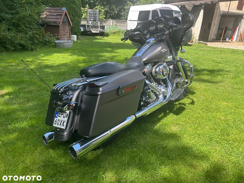 Harley-Davidson Touring Street Glide - 3