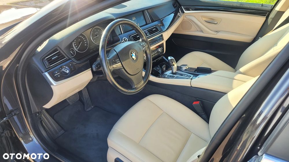 BMW Seria 5 518d - 11