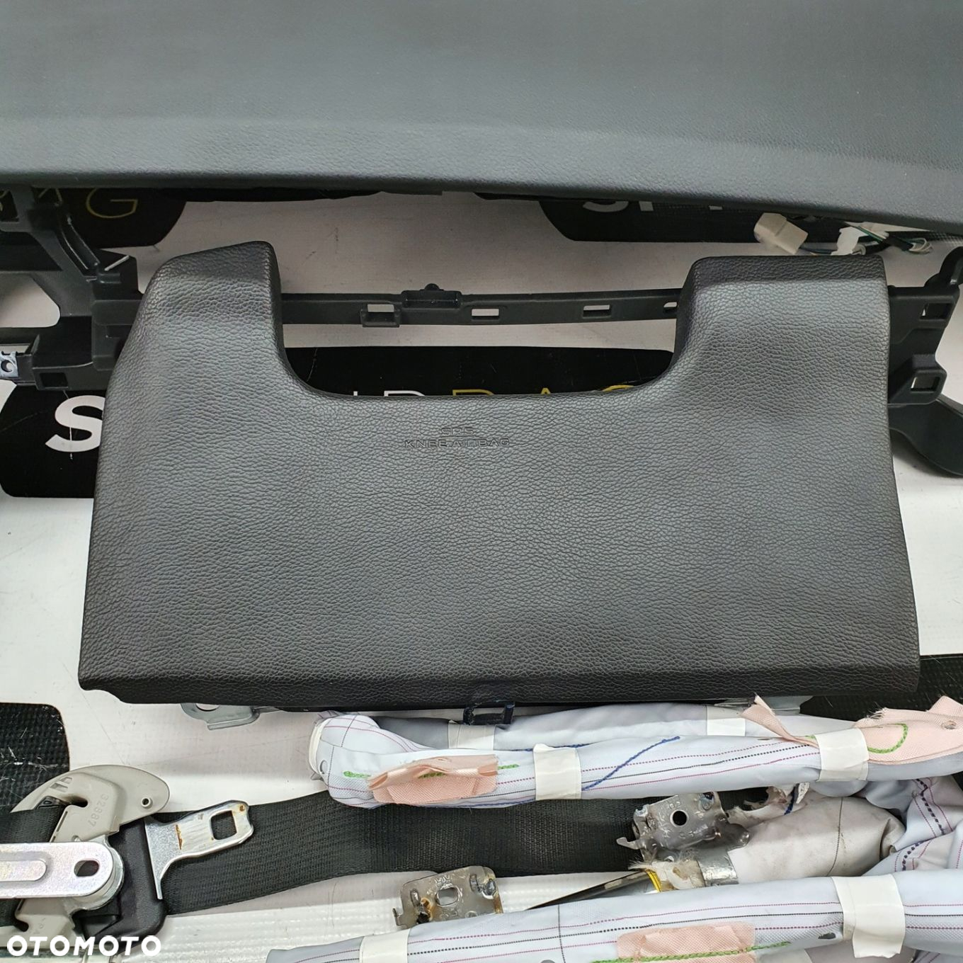 TOYOTA COROLLA E16 DESKA ROZDZIELCZA KONSOLA KOKPIT PULPIT PODUSZKI AIRBAG AIR BAG PASY KURTYNY KIT SET - 7