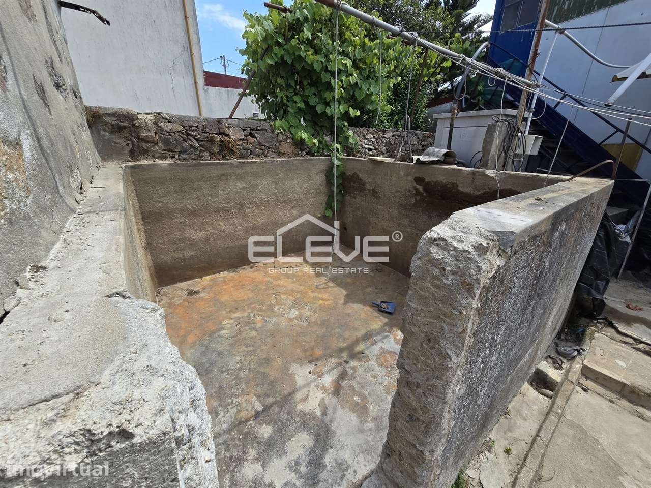 Moradia T3 para Renovação Total - Grande imagem: 2/14