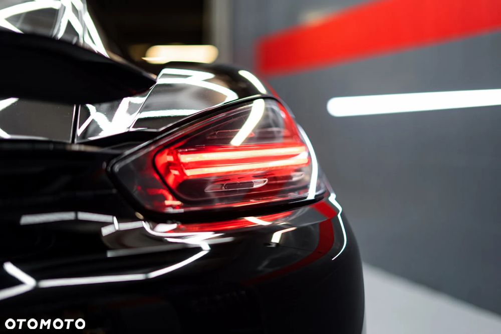 Porsche 718 Cayman - 10