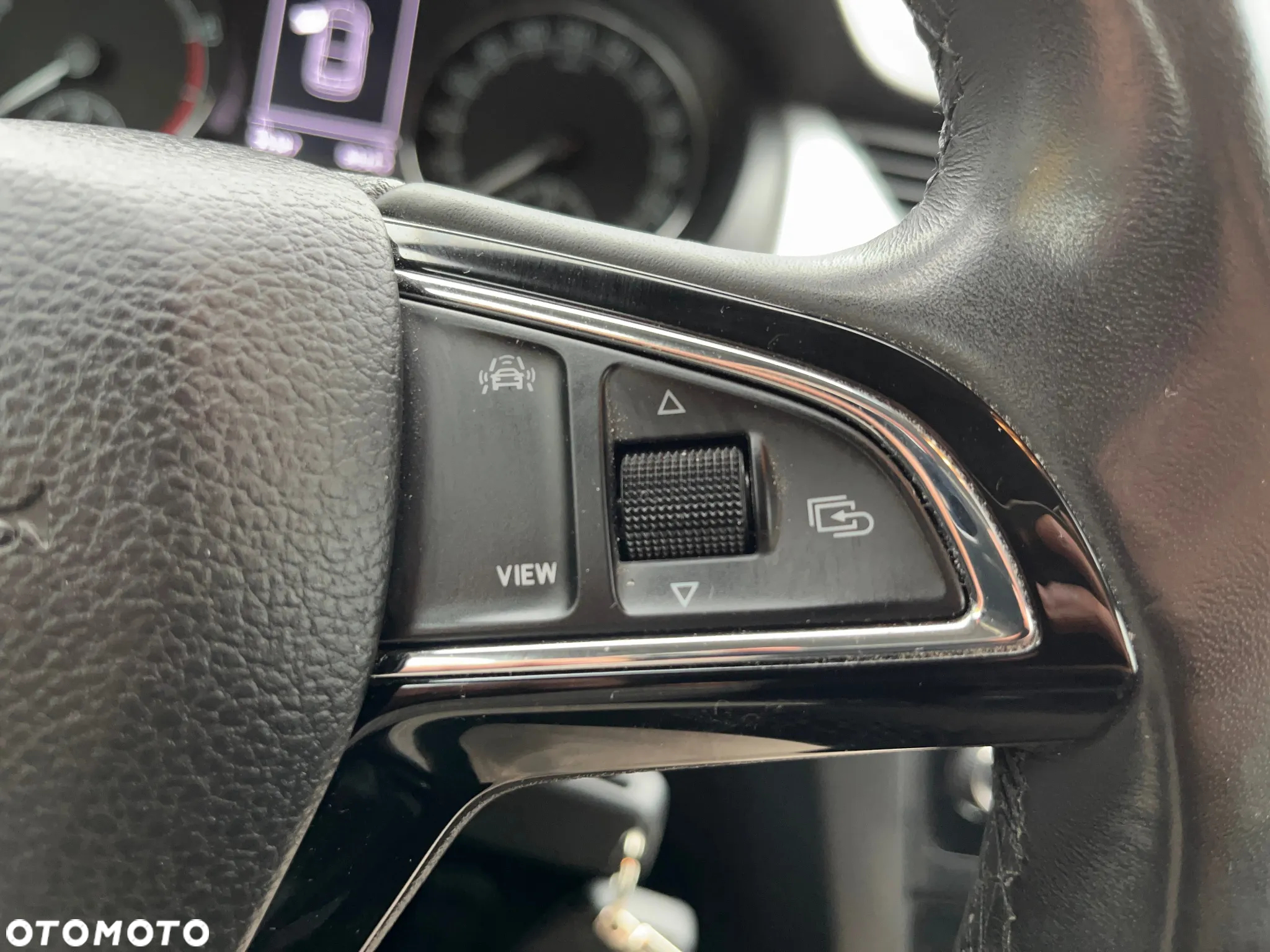 Skoda RAPID 1.0 TSI Ambition - 13