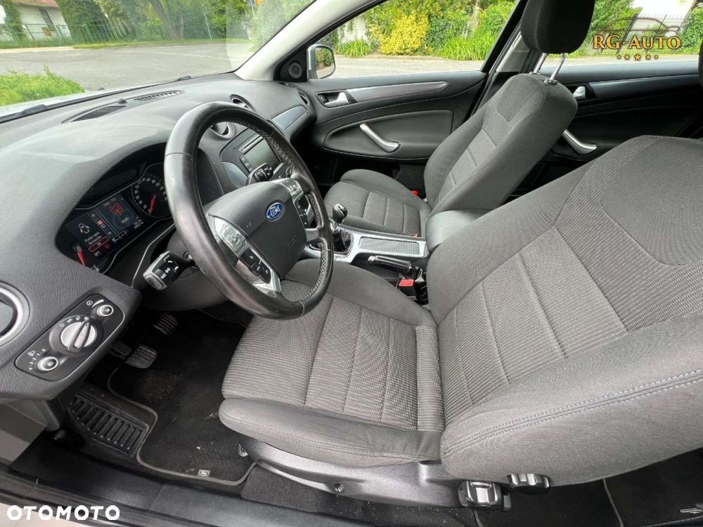 Ford Mondeo - 21