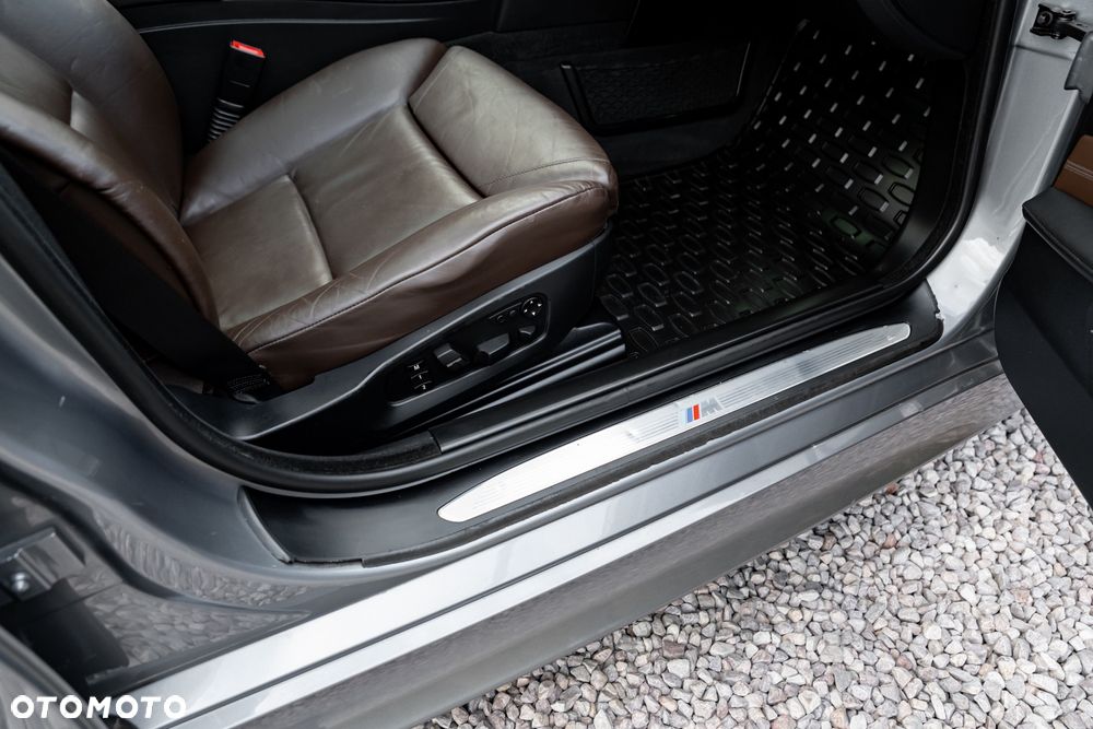 BMW Seria 5 530d xDrive - 25