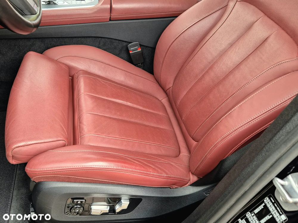 BMW X6 xDrive30d - 16
