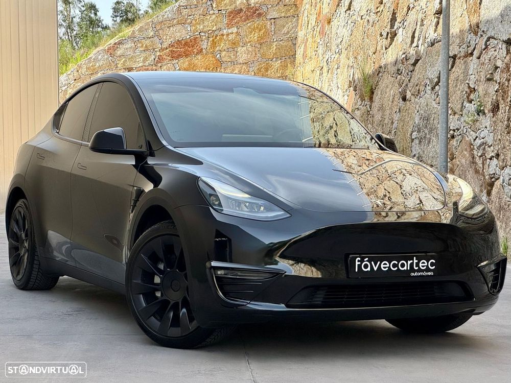 Tesla Model Y Long Range Dual Motor AWD - 2