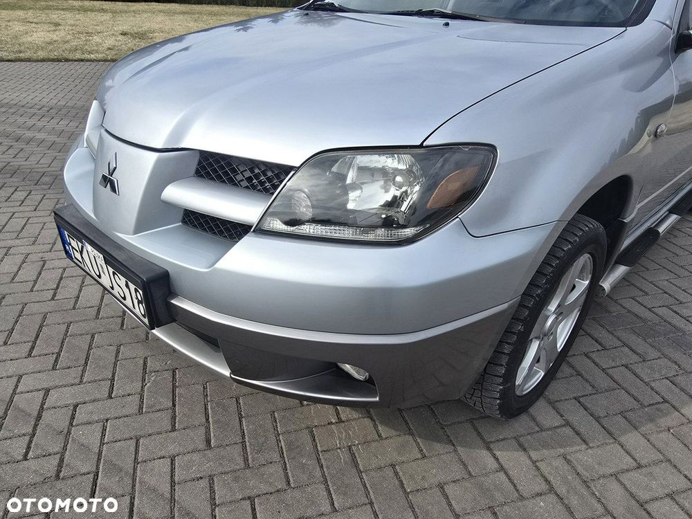 Mitsubishi Outlander - 6