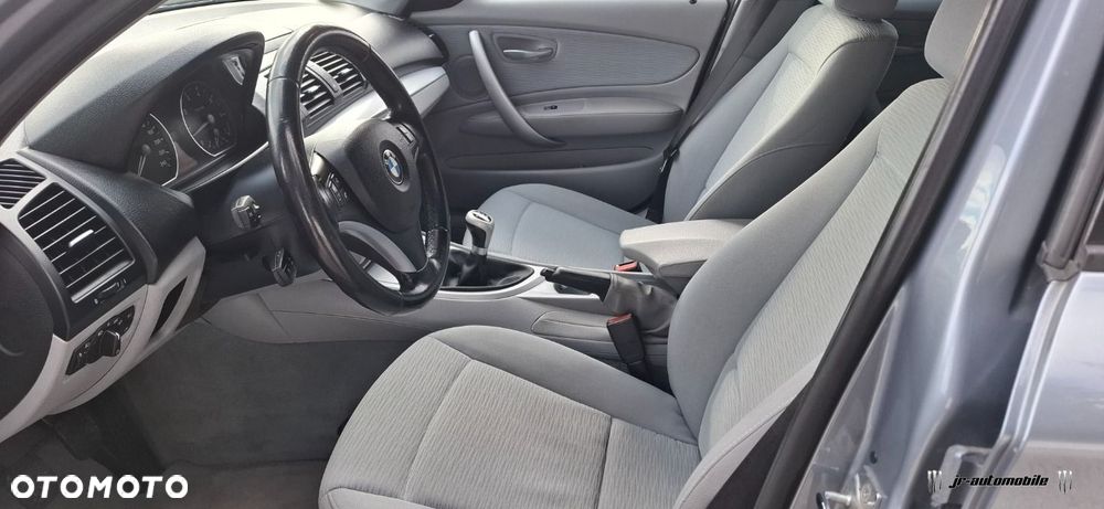 BMW Seria 1 116i - 11