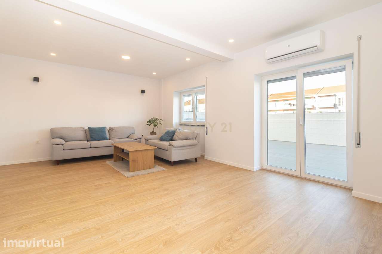 Apartamento T2 renovado - Grande imagem: 3/46