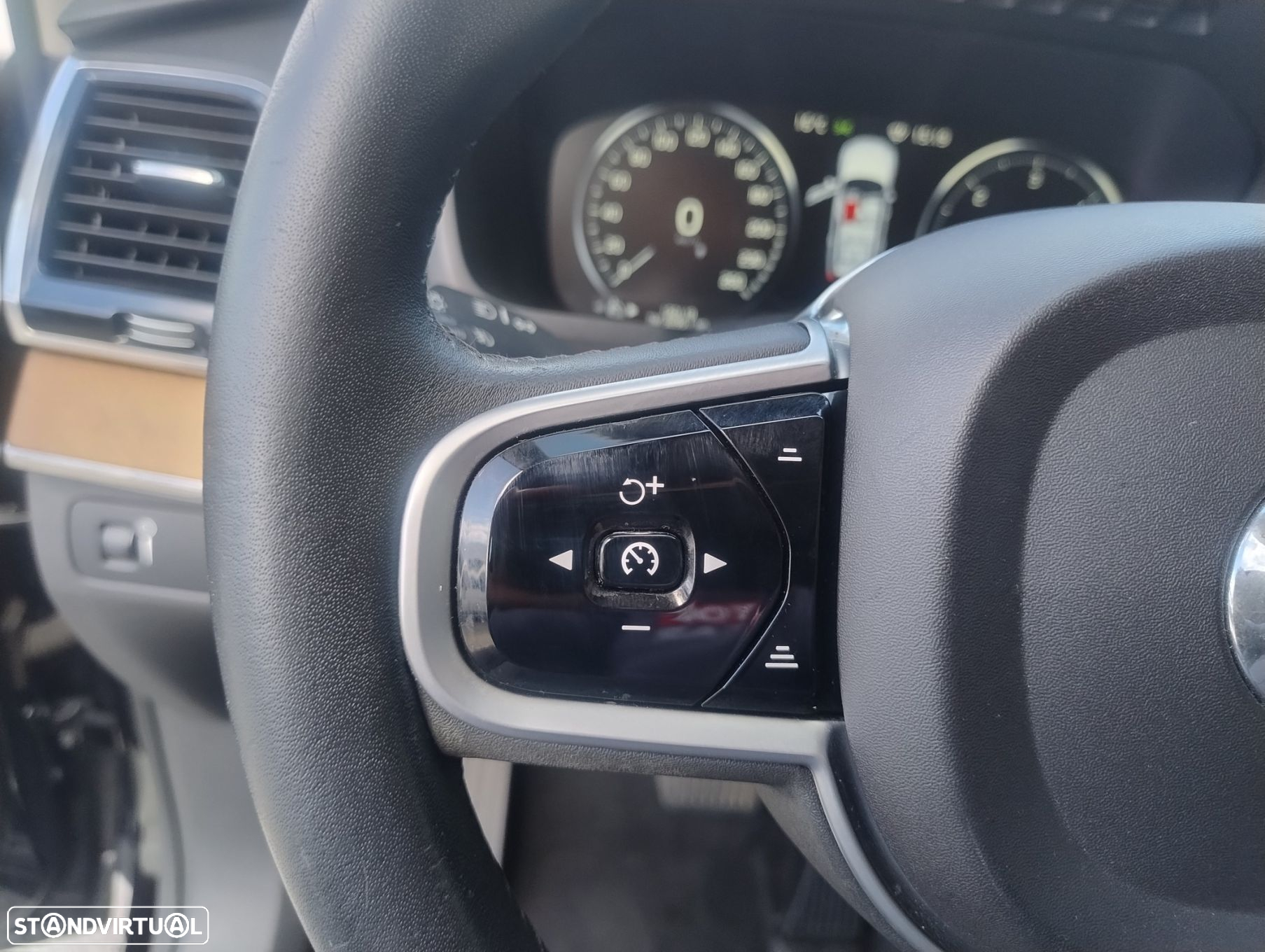 Volvo XC 90 2.0 D4 Inscription - 44