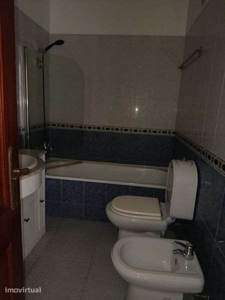 Apartamento T1 transformado em T2 - Quinta do Conde - Grande imagem: 3/8