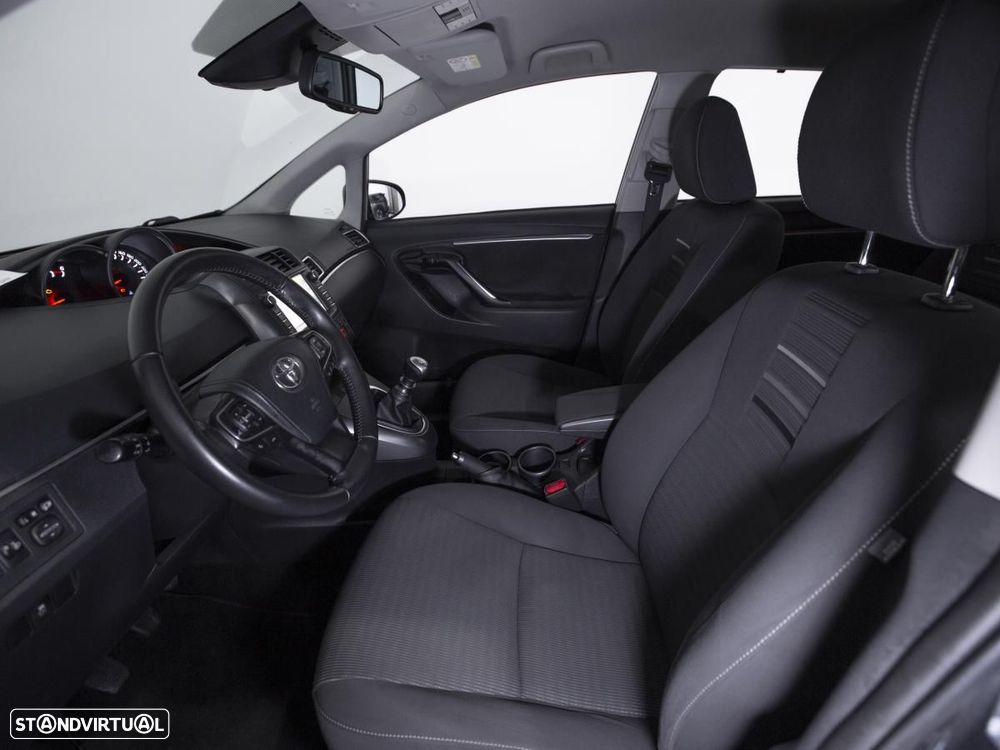 Toyota Verso - 8