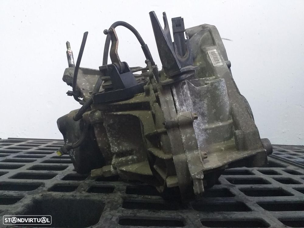 CAIXA VELOCIDADES NISSAN MICRA III 2003 - 4