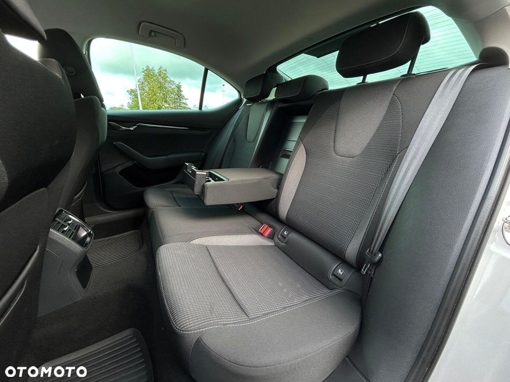 Skoda Octavia 2.0 TDI Ambition - 19