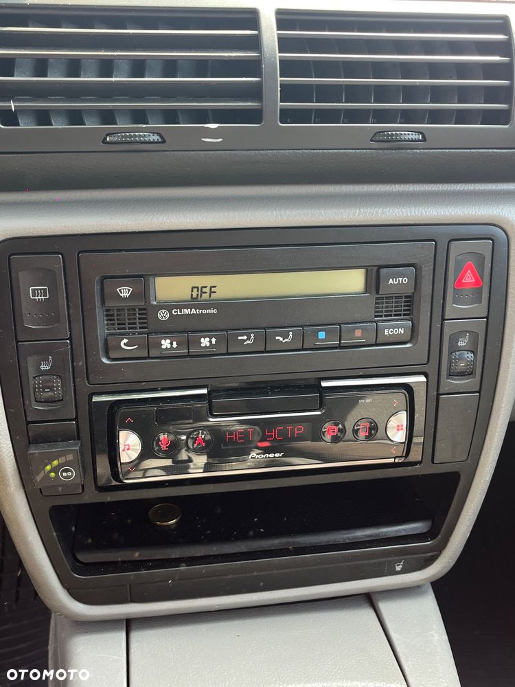 Volkswagen Passat 1.8 - 31