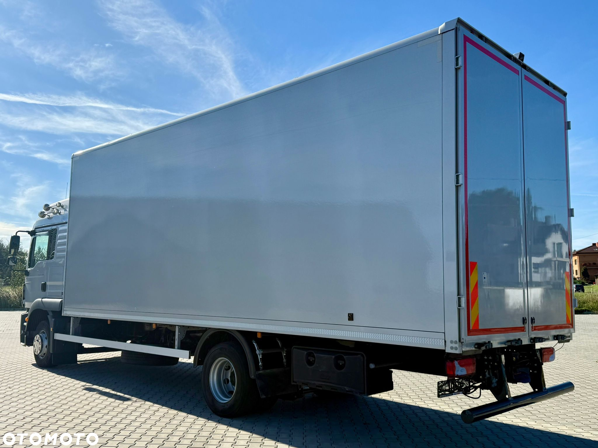 MAN TGM 15.290 / KONTENER / IZOTERMA / AUTOMAT / 7.5 M DŁUGOŚCI / 18 PALET / SYPIALKA / EURO 6 / 2020 ROK / 480 TYS KM / SPROWADZONY - 3