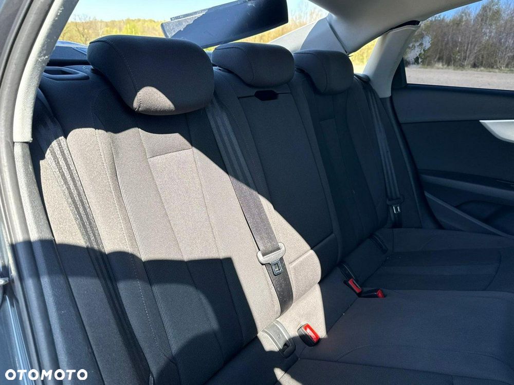 Audi A4 Limousine - 22