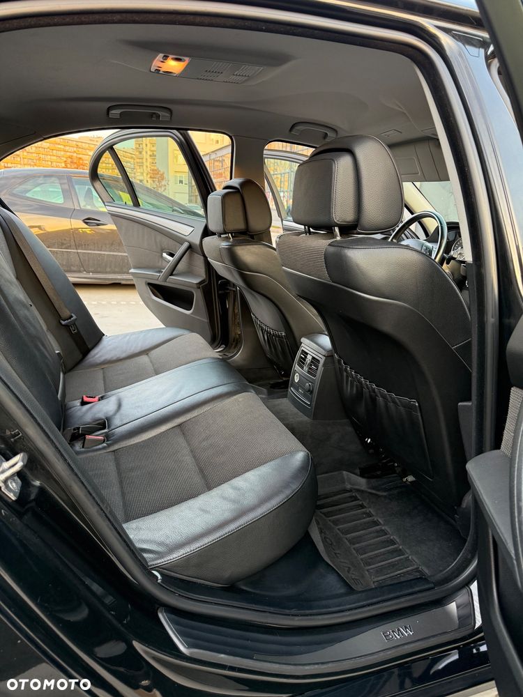 BMW Seria 5 525d - 19