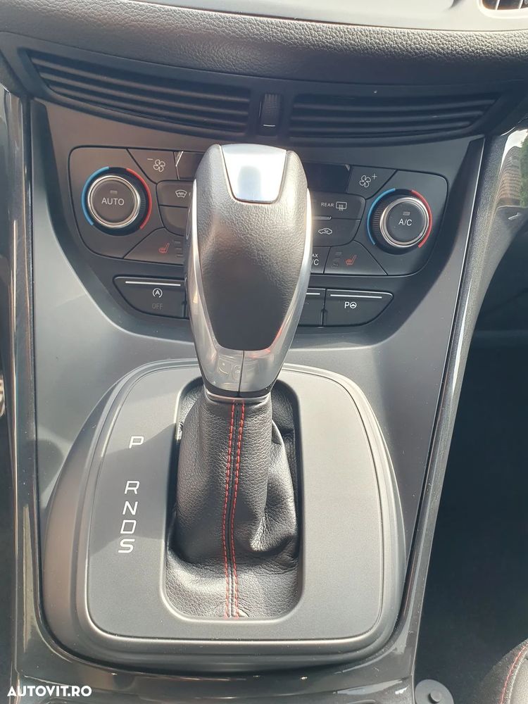 Ford Kuga 2.0 TDCi 4WD Powershift ST-Line - 21