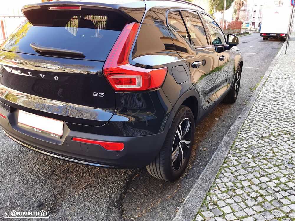 Volvo XC 40 2.0 B3 Plus Dark - 7