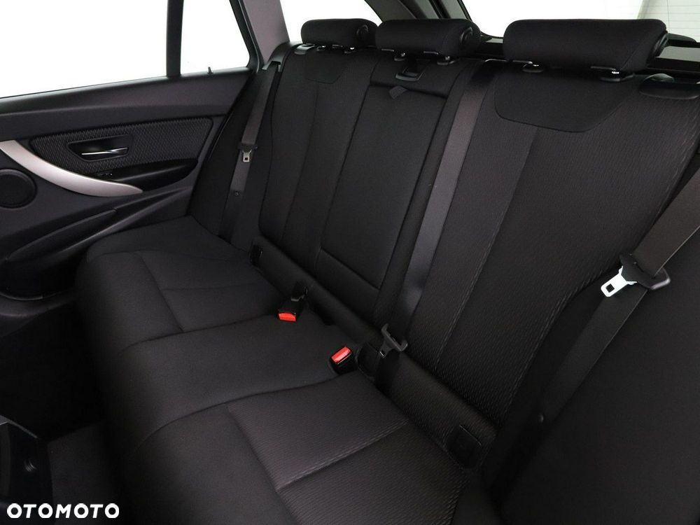BMW Seria 3 318d Advantage - 18
