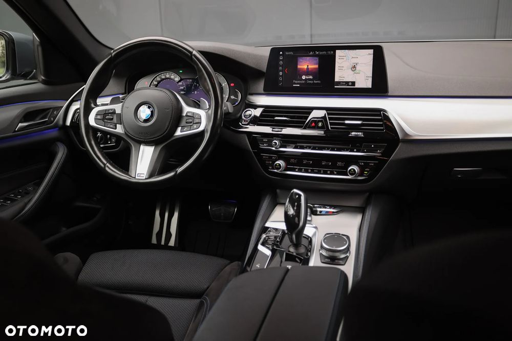 BMW Seria 5 520d M Sport Edition - 27