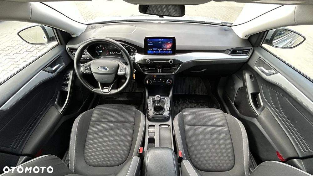 Ford Focus 1.0 EcoBoost Trend - 9