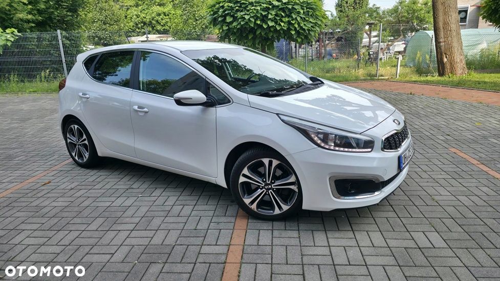 Kia Ceed 1.6 CRDi 136 ISG Spirit - 12