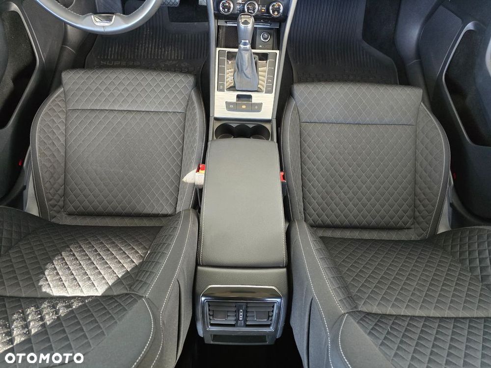 Skoda Superb 2.0 TDI SCR Ambition DSG - 16