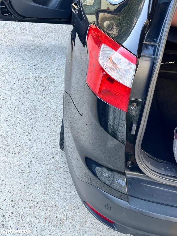 Ford Focus 2.0 TDCI DPF Powershift Titanium - 11