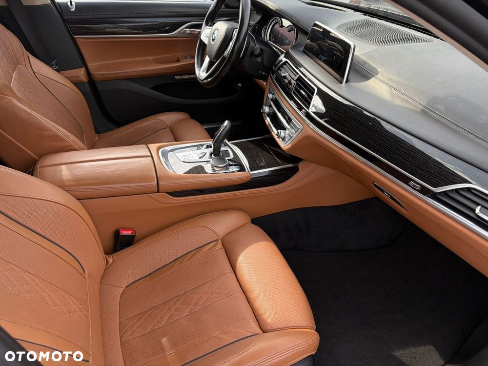 BMW Seria 7 - 13