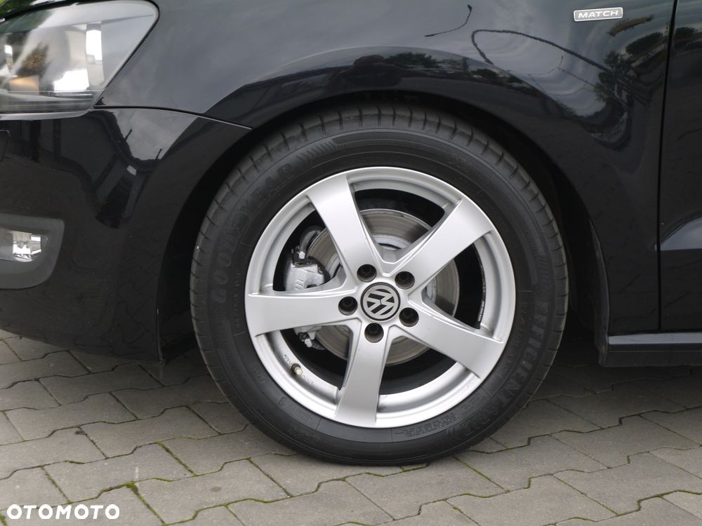 Volkswagen Polo 1.2 MATCH - 23