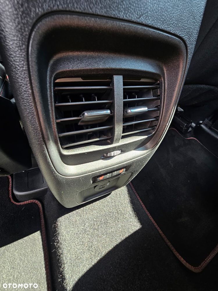 Ford Kuga 2.5 FHEV FWD ST-Line - 16