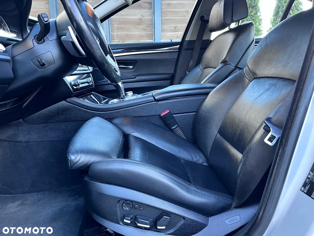 BMW Seria 5 520d - 23