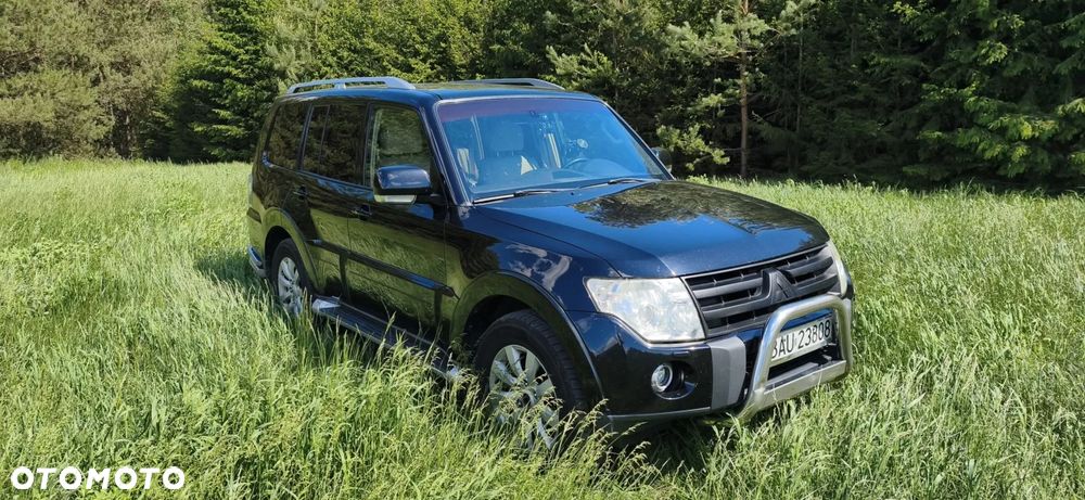 Mitsubishi Pajero - 2