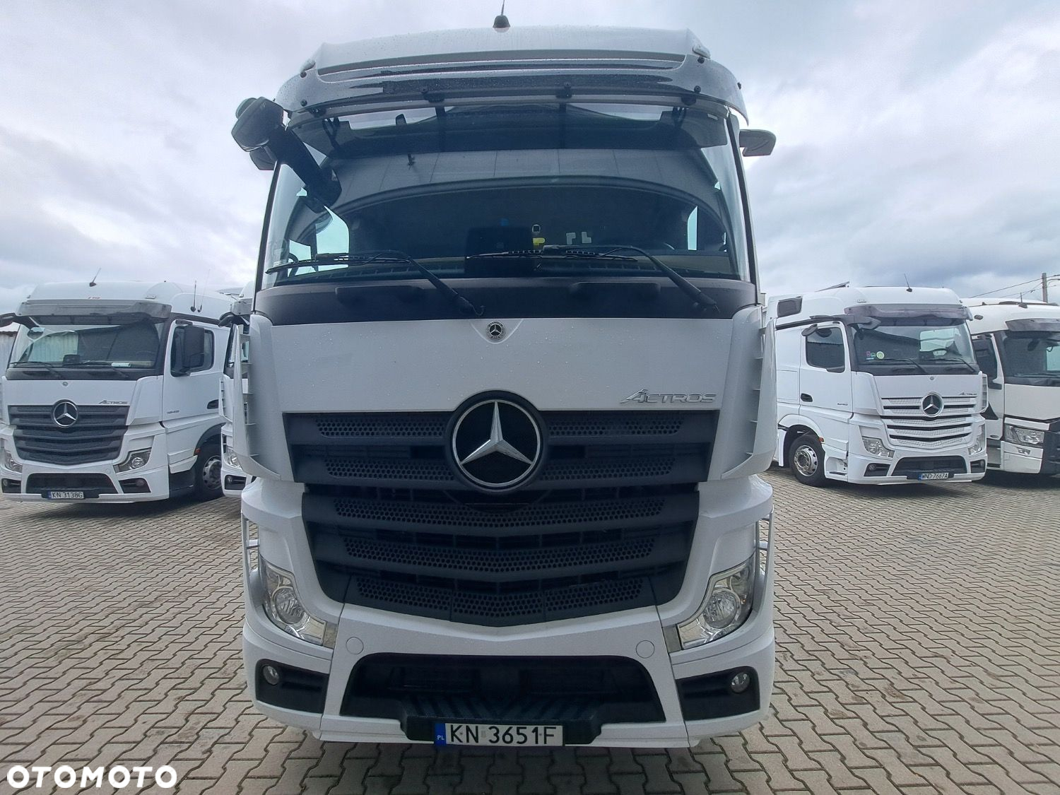 Versalift Actros 1845 - 2